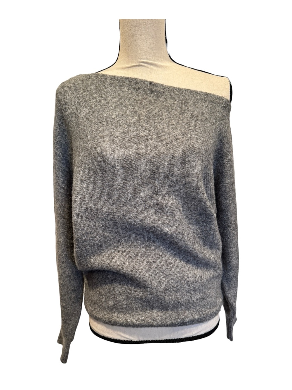 Guess Gray Off the Shoulder Slouchy Knit Sweater XS